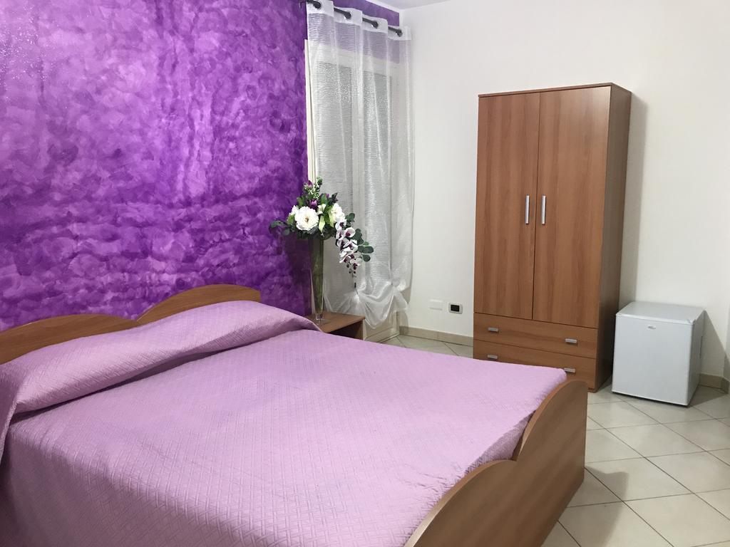 Rosy And Roby Bed and Breakfast Gasponi Buitenkant foto